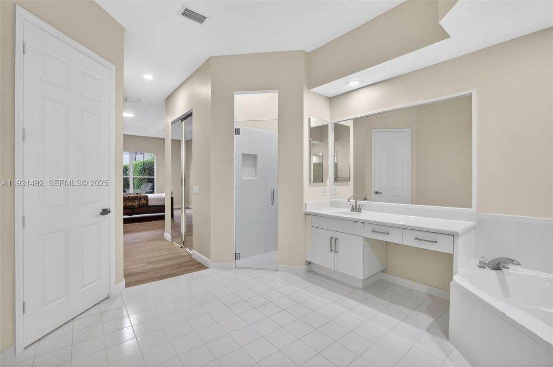 For Rent: $6,000 (3 beds, 2 baths, 1834 Square Feet)