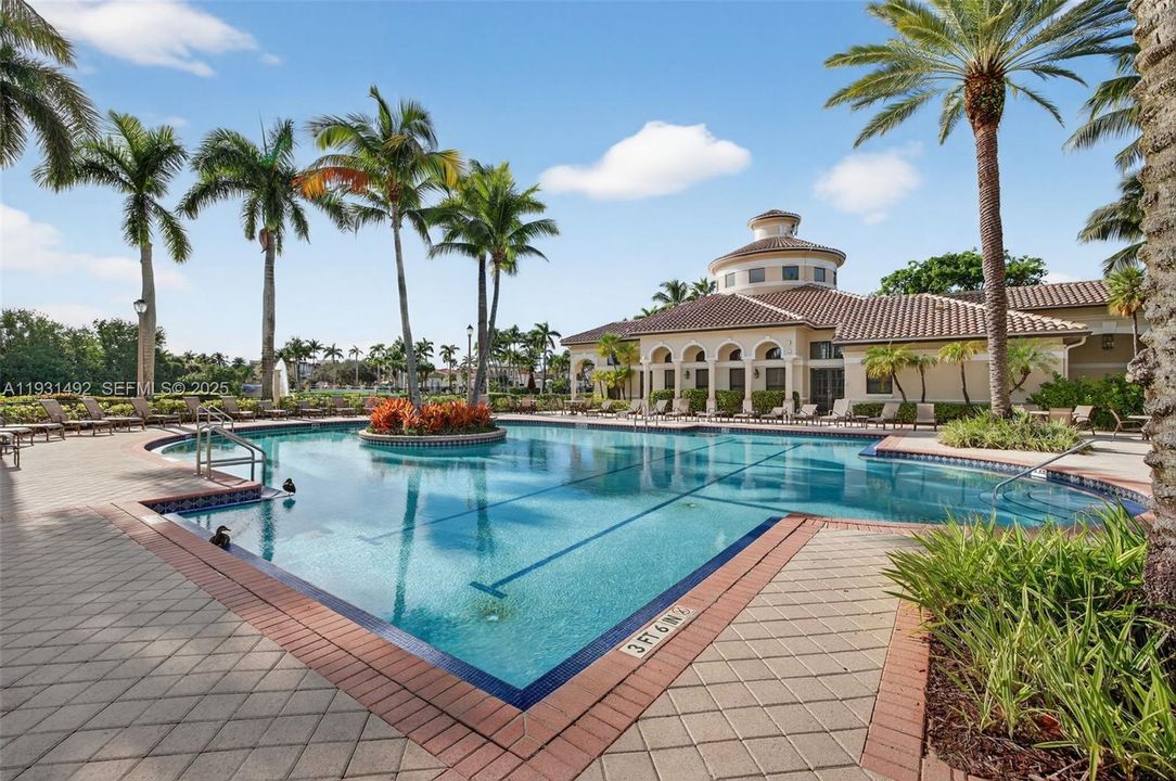 For Rent: $6,000 (3 beds, 2 baths, 1834 Square Feet)