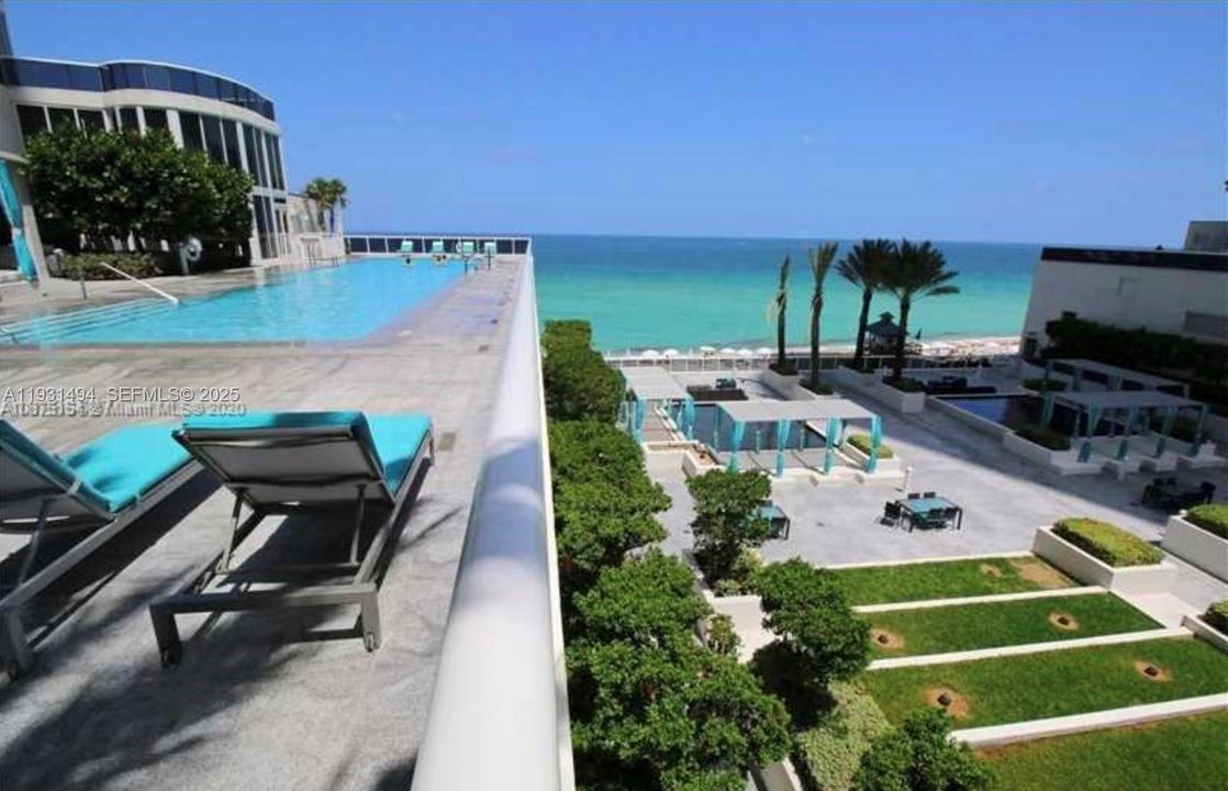 For Rent: $5,700 (2 beds, 2 baths, 1435 Square Feet)