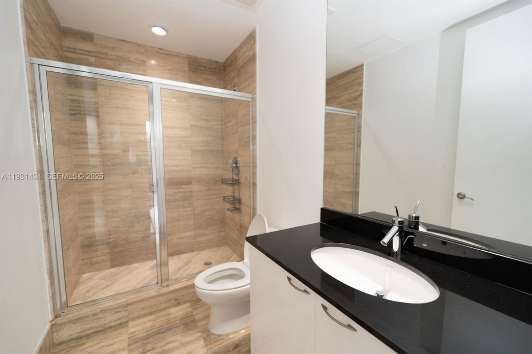 For Rent: $5,700 (2 beds, 2 baths, 1435 Square Feet)