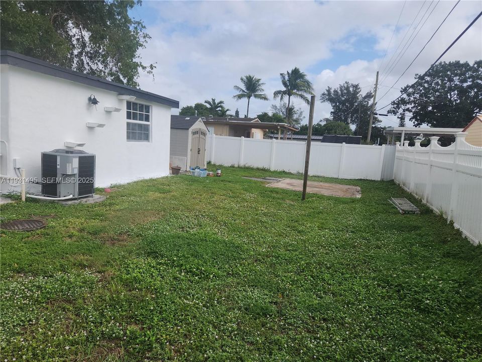 待售: $425,000 (3 贝兹, 2 浴室, 1426 平方英尺)