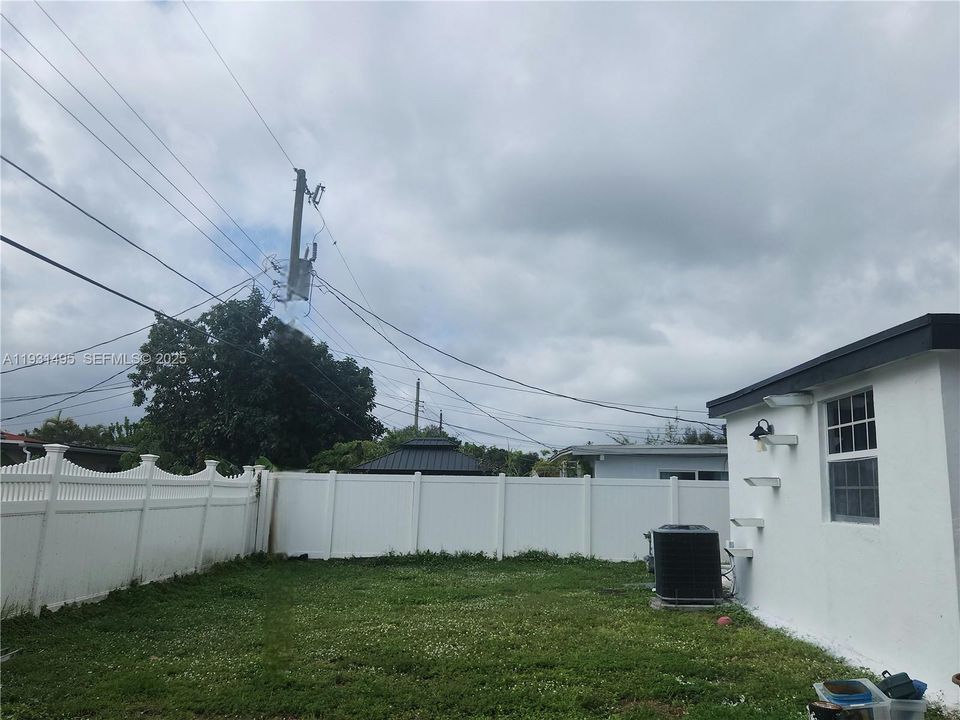 待售: $425,000 (3 贝兹, 2 浴室, 1426 平方英尺)