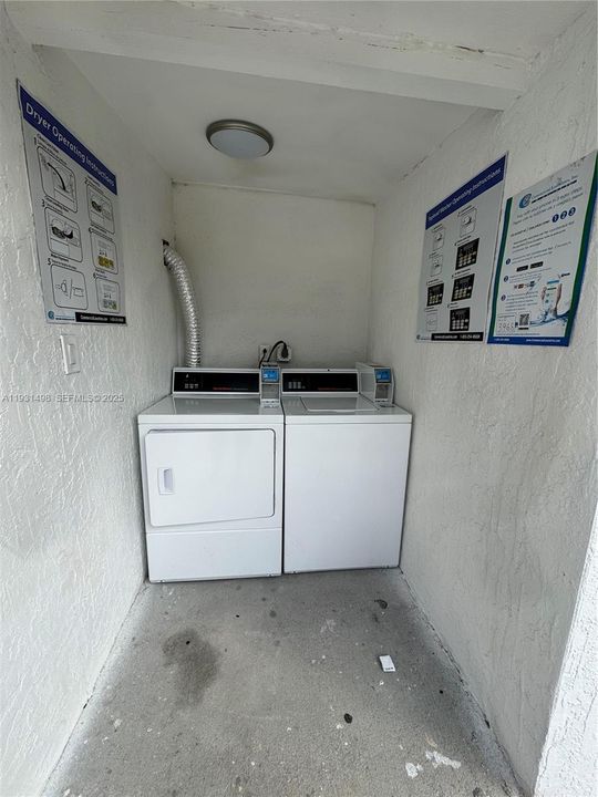 For Rent: $1,800 (2 beds, 1 baths, 1500 Square Feet)