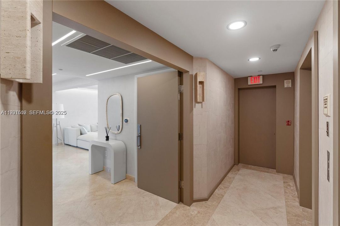 На продажу: $2,525,000 (3 спален, 4 ванн, 2649 Квадратных фут)