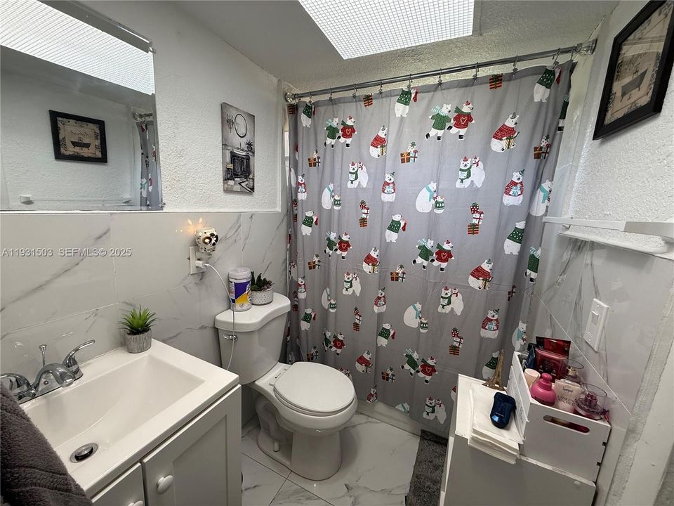 For Rent: $1,500 (1 beds, 1 baths, 792 Square Feet)