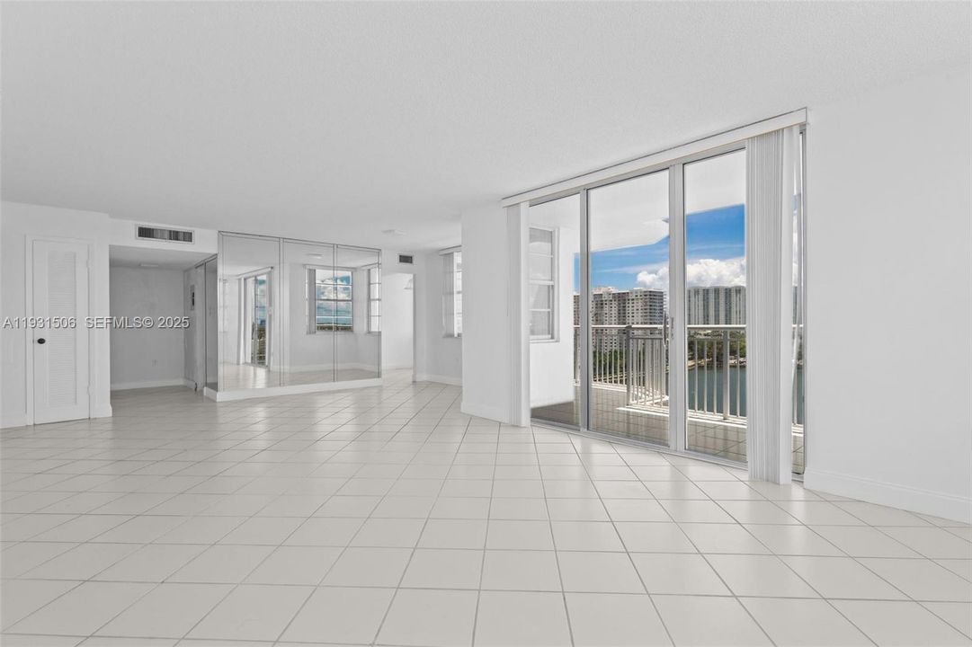 For Rent: $2,850 (2 beds, 2 baths, 1605 Square Feet)