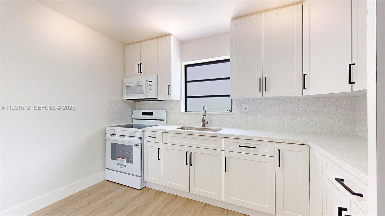 For Rent: $2,800 (3 beds, 2 baths, 1055 Square Feet)