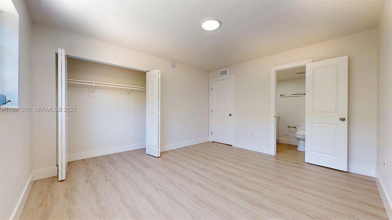 For Rent: $2,800 (3 beds, 2 baths, 1055 Square Feet)