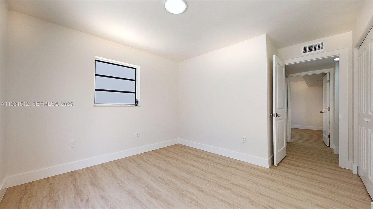 For Rent: $2,800 (3 beds, 2 baths, 1055 Square Feet)