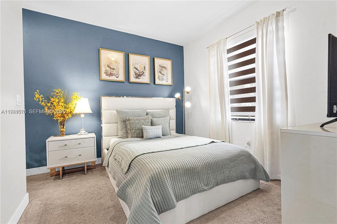 На продажу: $410,000 (2 спален, 2 ванн, 1072 Квадратных фут)