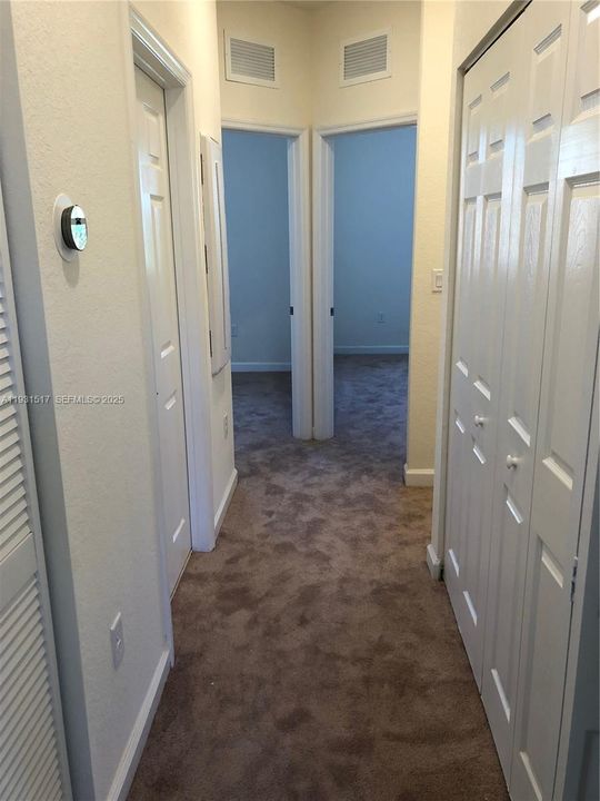 For Rent: $2,500 (3 beds, 2 baths, 1408 Square Feet)
