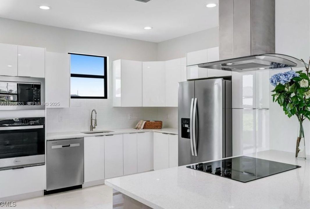 待售: $349,900 (3 贝兹, 3 浴室, 1616 平方英尺)