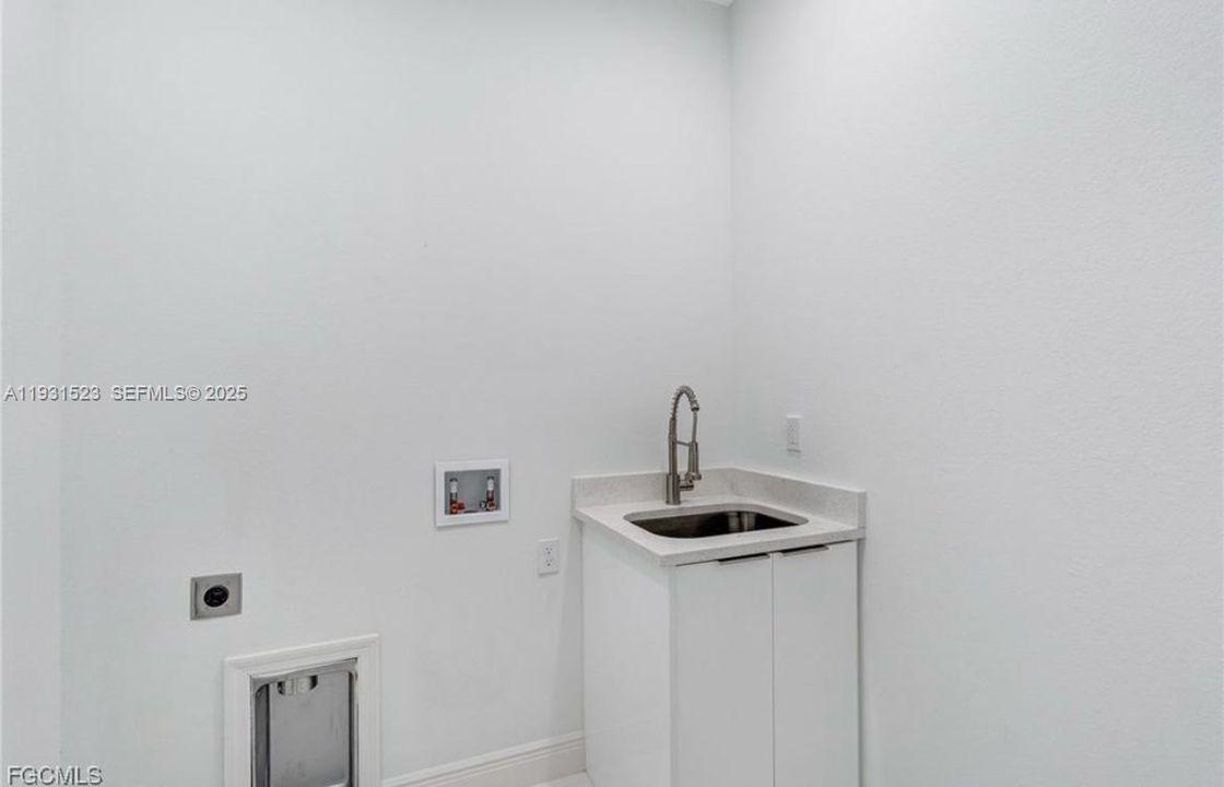 待售: $349,900 (3 贝兹, 3 浴室, 1616 平方英尺)