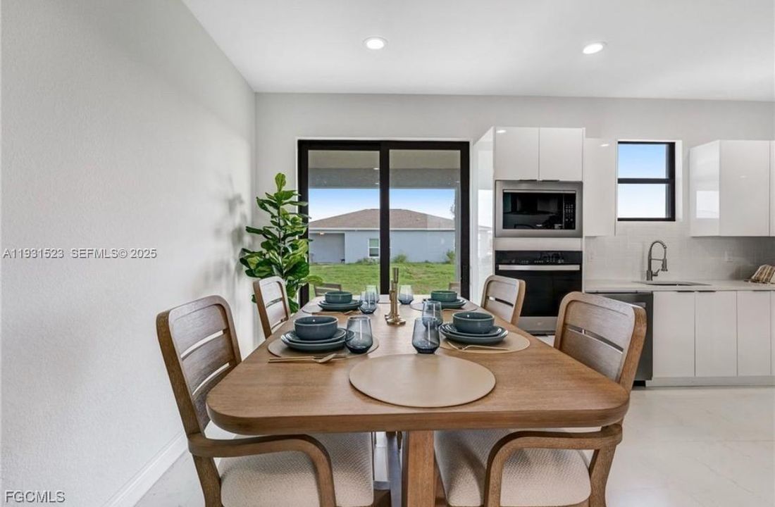 待售: $349,900 (3 贝兹, 3 浴室, 1616 平方英尺)