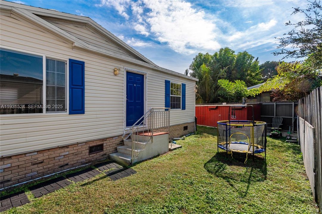 На продажу: $255,000 (3 спален, 2 ванн, 1456 Квадратных фут)