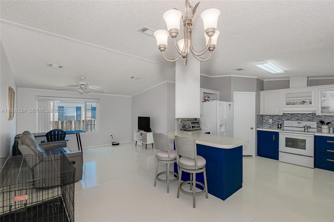 На продажу: $255,000 (3 спален, 2 ванн, 1456 Квадратных фут)