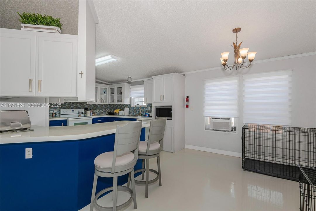 На продажу: $255,000 (3 спален, 2 ванн, 1456 Квадратных фут)