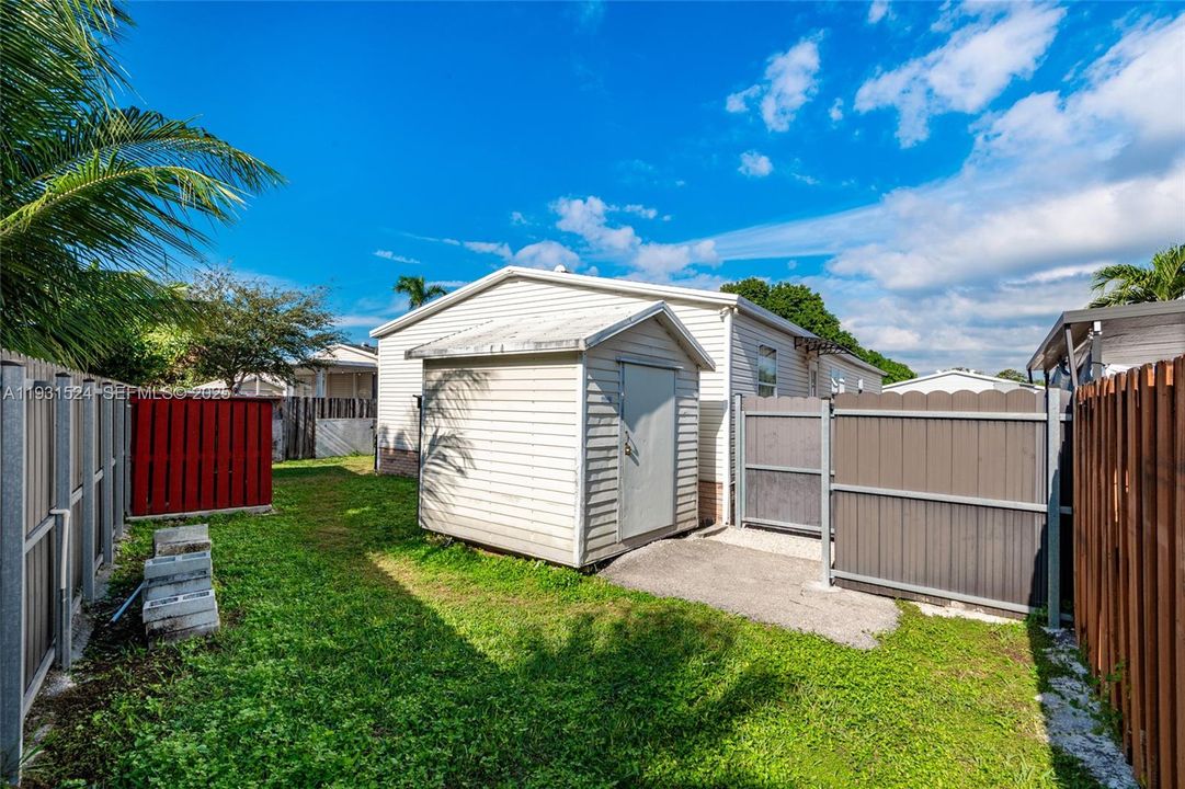 На продажу: $255,000 (3 спален, 2 ванн, 1456 Квадратных фут)