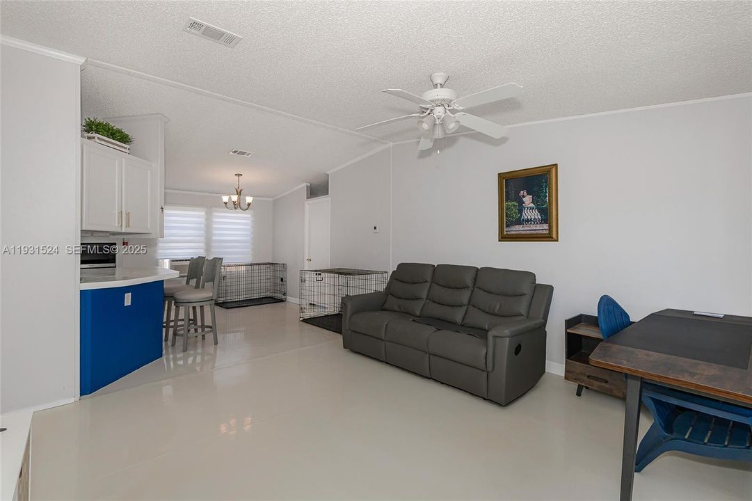 На продажу: $255,000 (3 спален, 2 ванн, 1456 Квадратных фут)