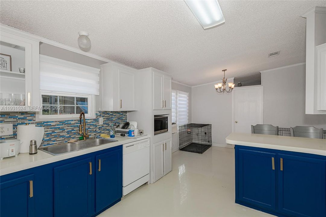 На продажу: $255,000 (3 спален, 2 ванн, 1456 Квадратных фут)