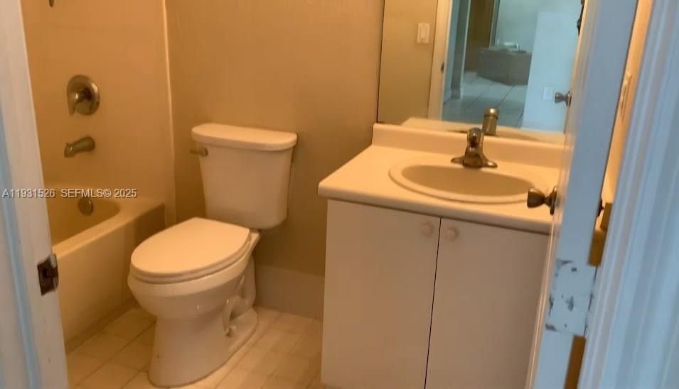 For Rent: $1,950 (3 beds, 2 baths, 1182 Square Feet)