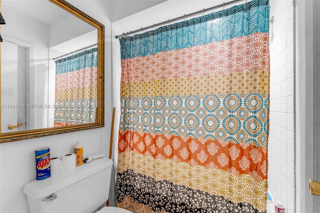 For Sale: $415,000 (3 beds, 2 baths, 1560 Square Feet)