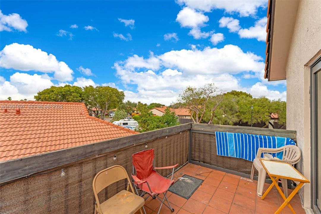 For Sale: $415,000 (3 beds, 2 baths, 1560 Square Feet)