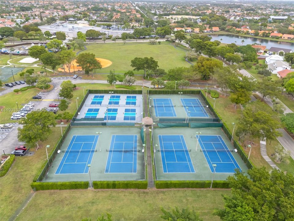 For Sale: $415,000 (3 beds, 2 baths, 1560 Square Feet)