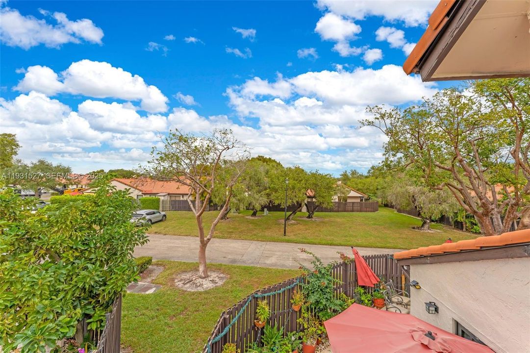 For Sale: $415,000 (3 beds, 2 baths, 1560 Square Feet)