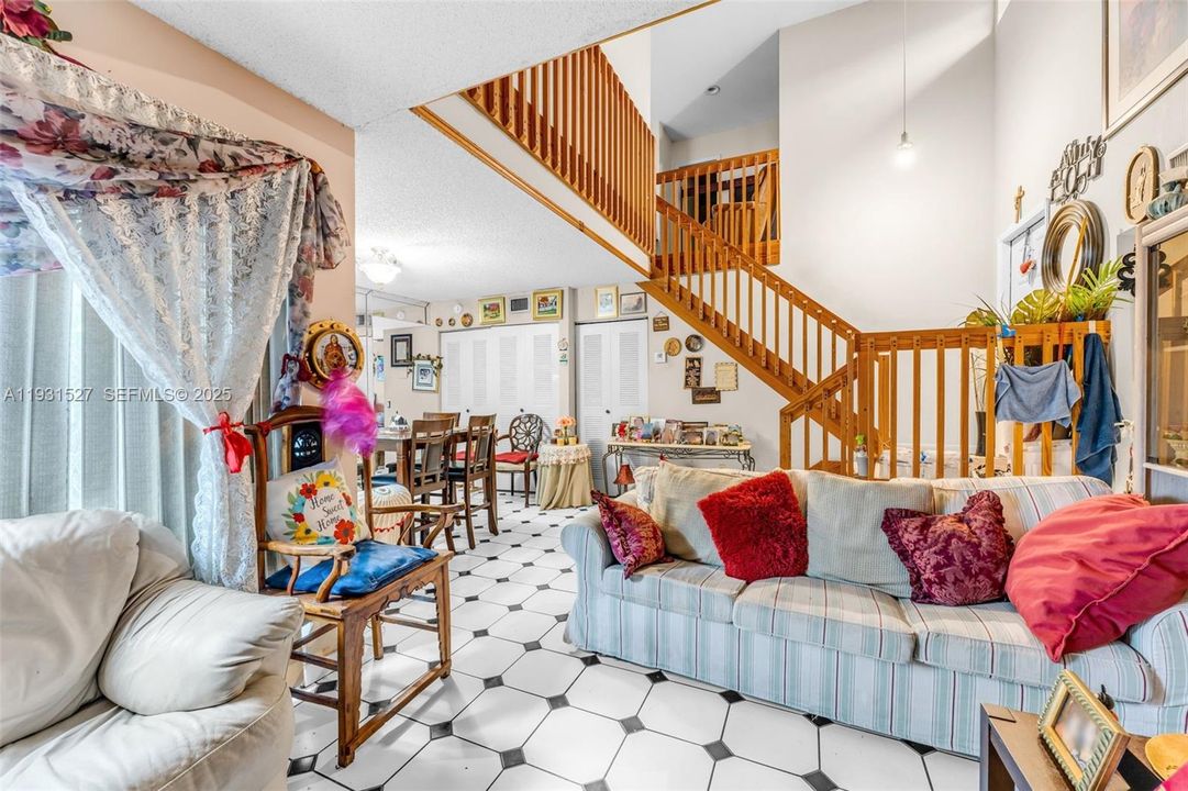 For Sale: $415,000 (3 beds, 2 baths, 1560 Square Feet)