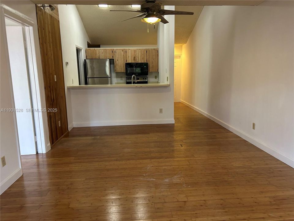 出租: $2,650 (3 贝兹, 2 浴室, 1220 平方英尺)