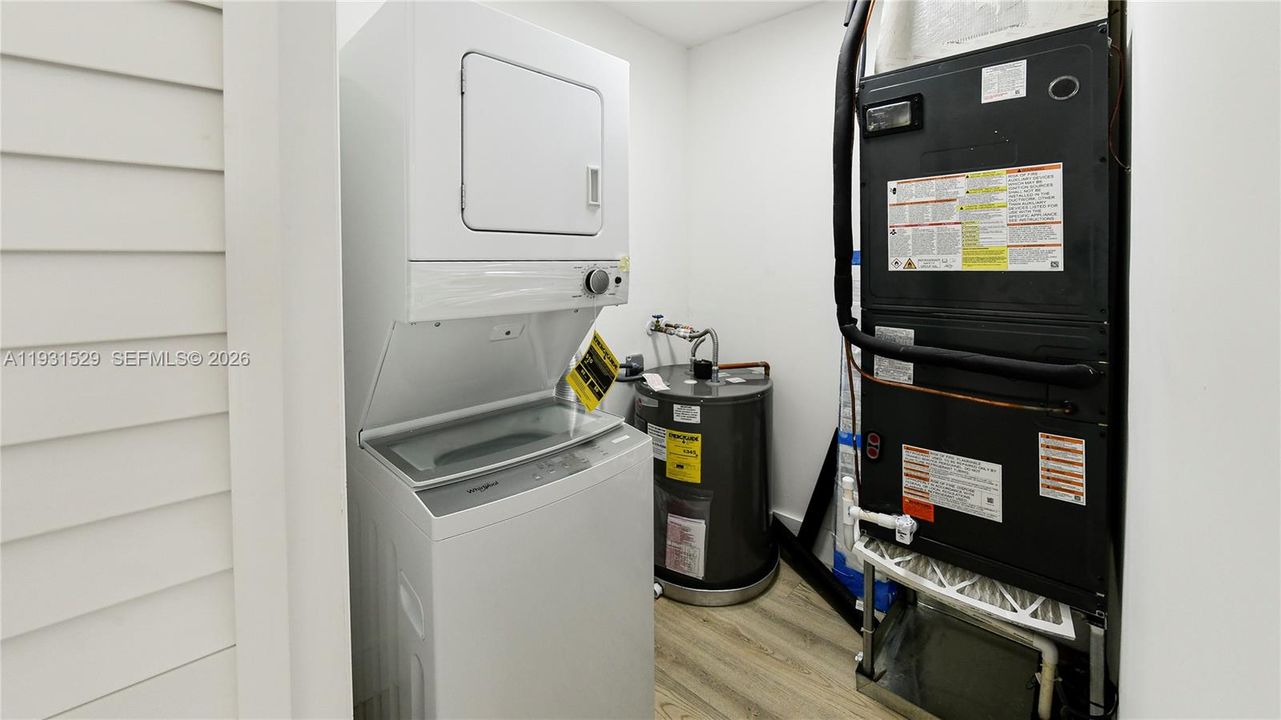 待售: $660,000 (4 贝兹, 2 浴室, 3280 平方英尺)