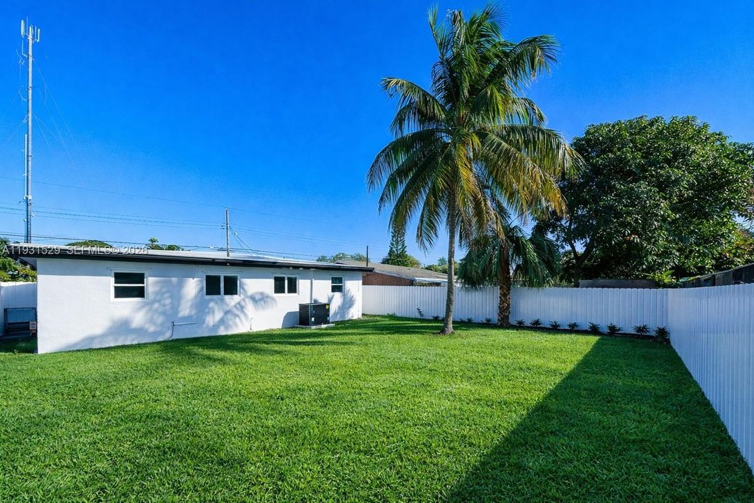 待售: $660,000 (4 贝兹, 2 浴室, 3280 平方英尺)