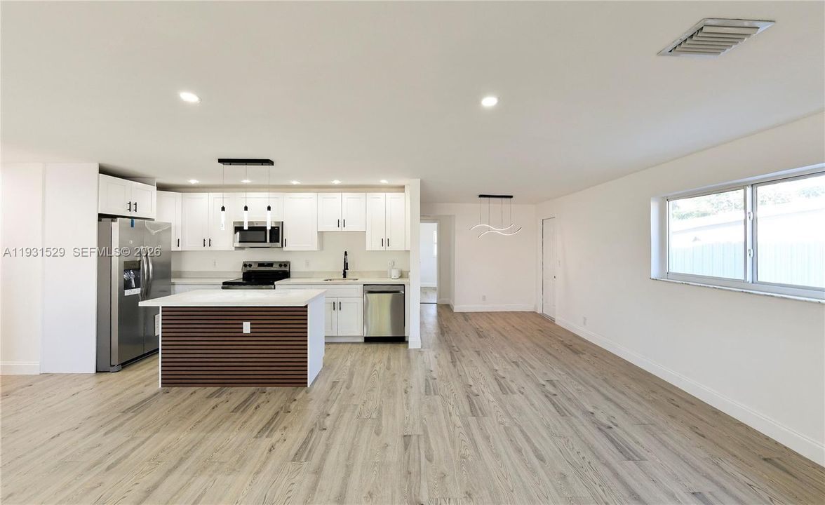 待售: $660,000 (4 贝兹, 2 浴室, 3280 平方英尺)