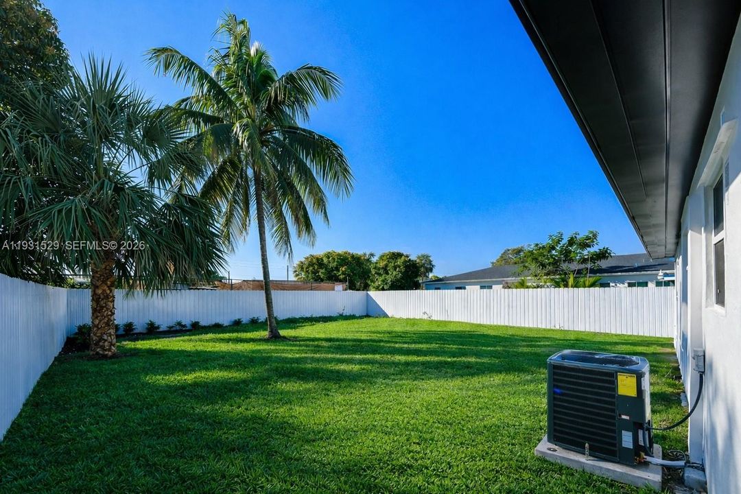 待售: $660,000 (4 贝兹, 2 浴室, 3280 平方英尺)