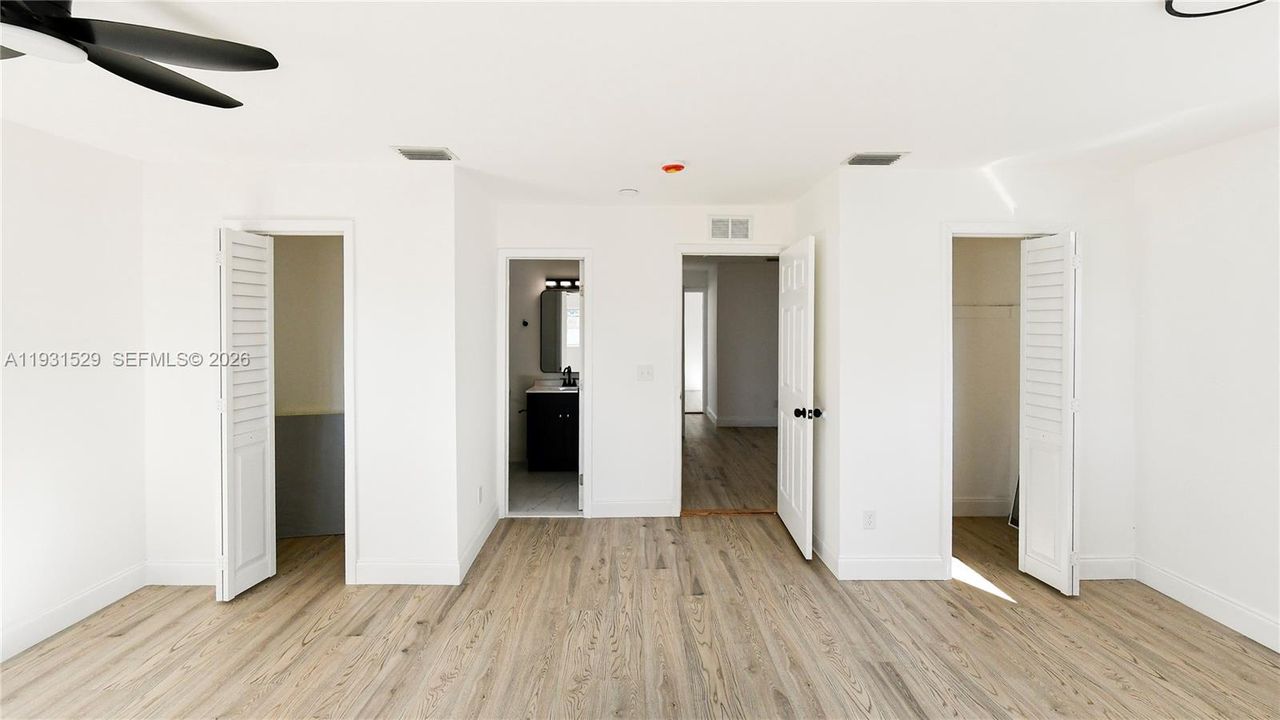 待售: $660,000 (4 贝兹, 2 浴室, 3280 平方英尺)