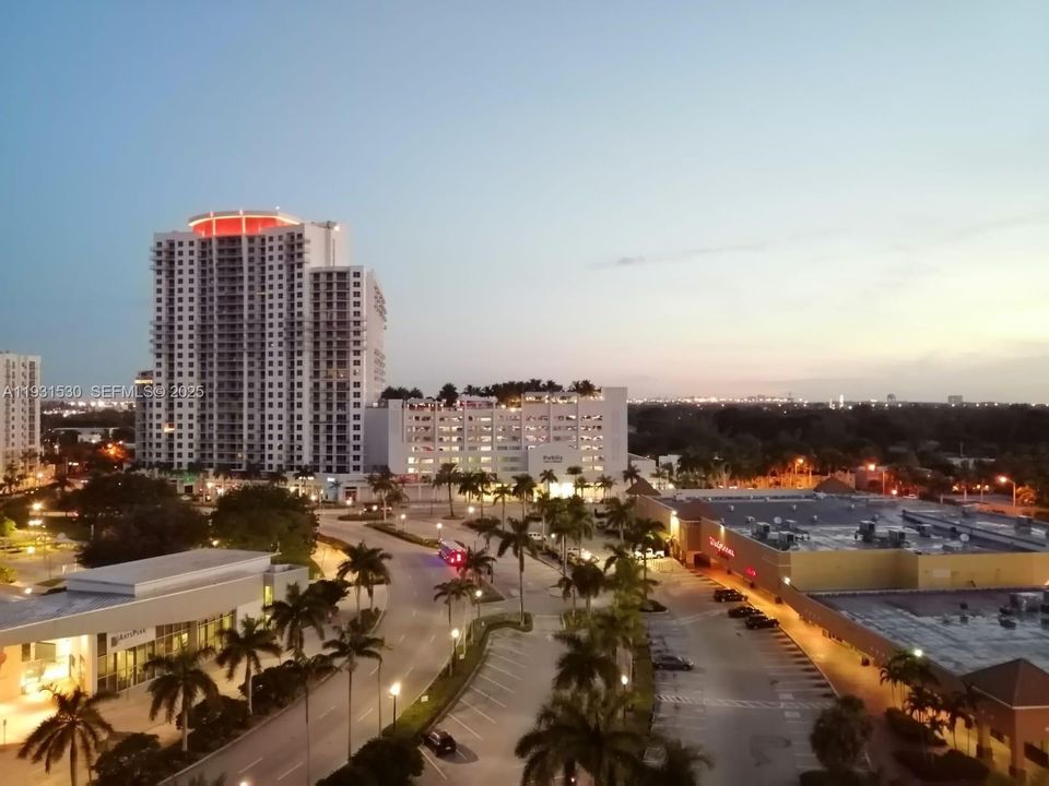 出租: $1,800 (0 贝兹, 1 浴室, 474 平方英尺)