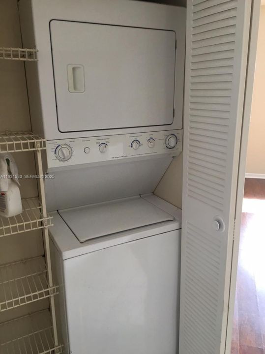 En Renta: $2,400 (2 camas, 2 baños, 927 Pies cuadrados)