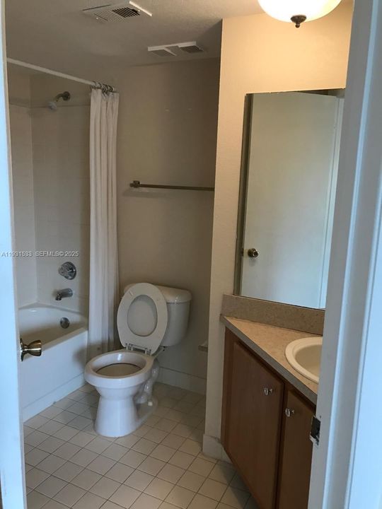 En Renta: $2,400 (2 camas, 2 baños, 927 Pies cuadrados)