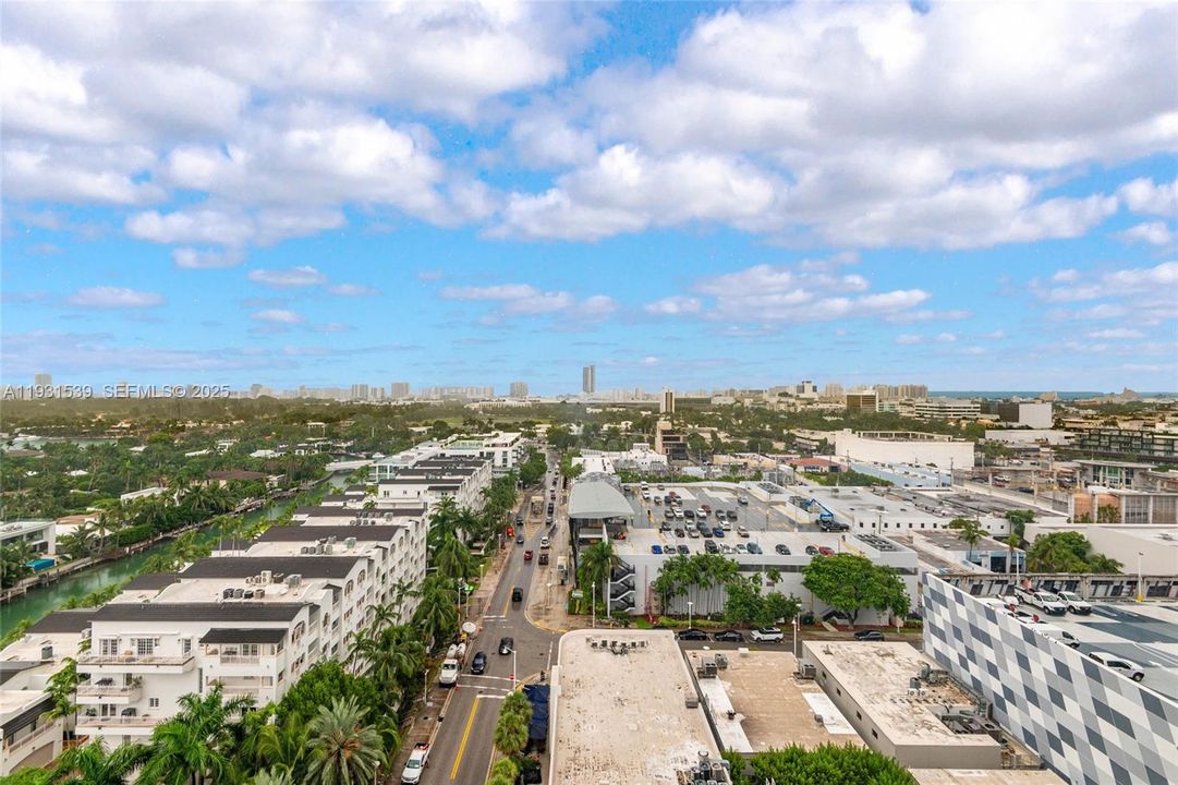 В аренду: $5,500 (2 спален, 2 ванн, 1270 Квадратных фут)