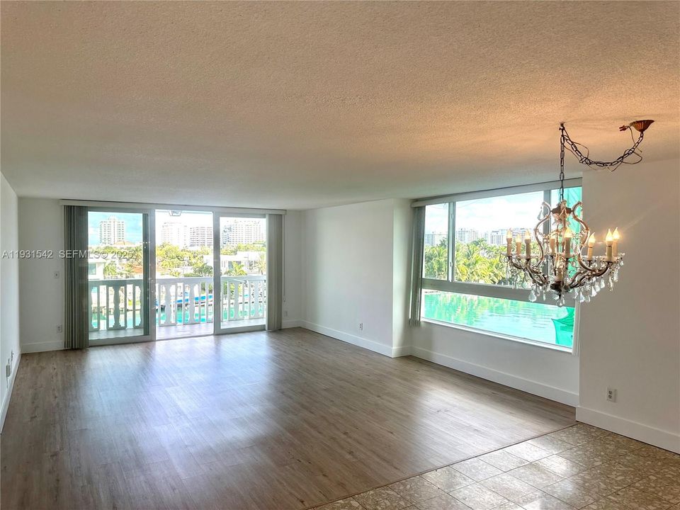 For Sale: $925,000 (2 beds, 2 baths, 1485 Square Feet)