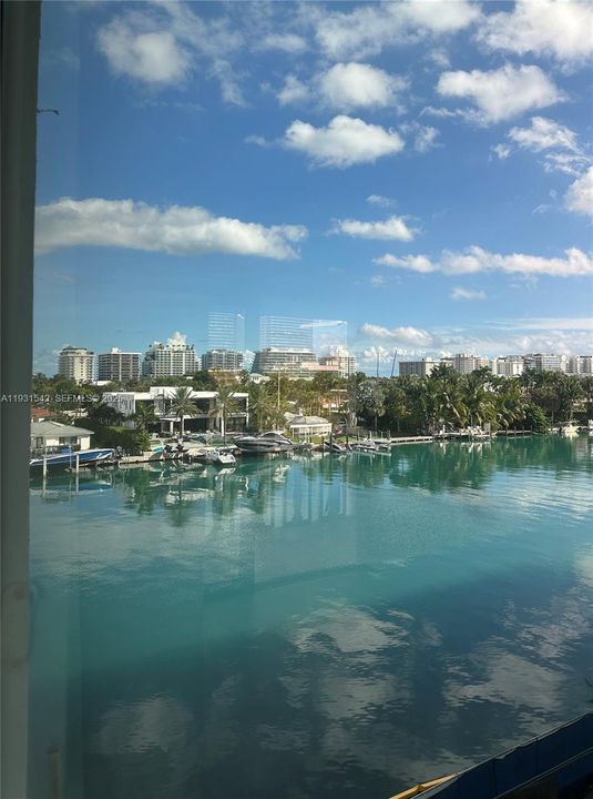 For Sale: $925,000 (2 beds, 2 baths, 1485 Square Feet)