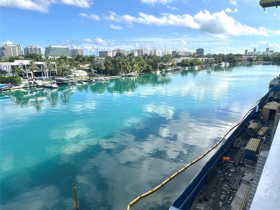 For Sale: $925,000 (2 beds, 2 baths, 1485 Square Feet)