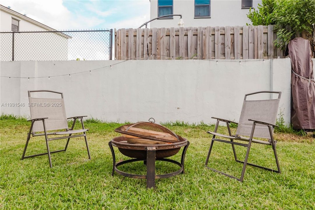 En Venta: $459,900 (3 camas, 2 baños, 1191 Pies cuadrados)