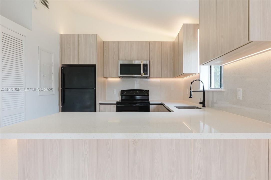 En Venta: $459,900 (3 camas, 2 baños, 1191 Pies cuadrados)