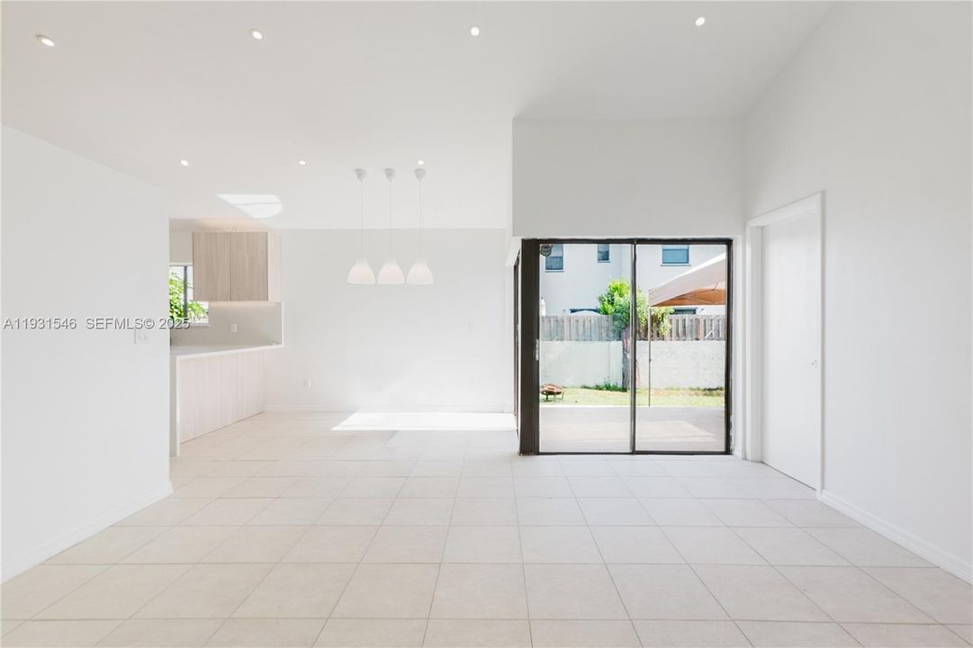 En Venta: $459,900 (3 camas, 2 baños, 1191 Pies cuadrados)