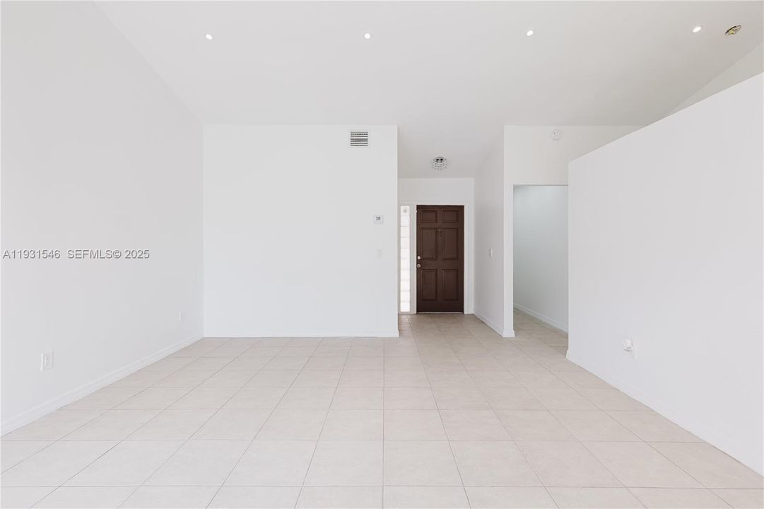 En Venta: $459,900 (3 camas, 2 baños, 1191 Pies cuadrados)