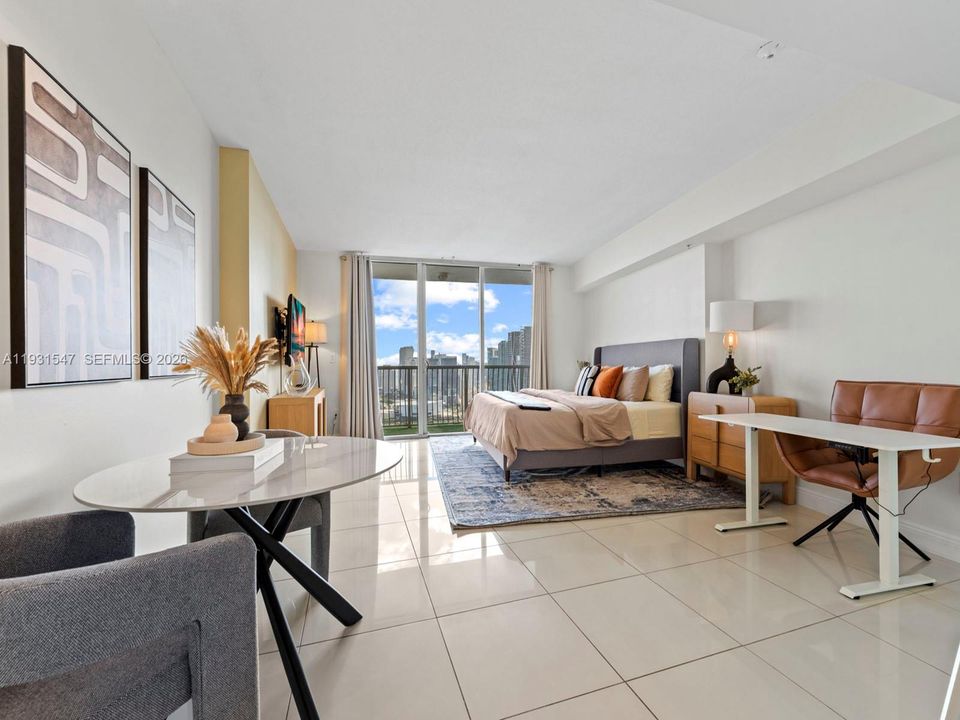 En Venta: $330,000 (0 camas, 1 baños, 503 Pies cuadrados)