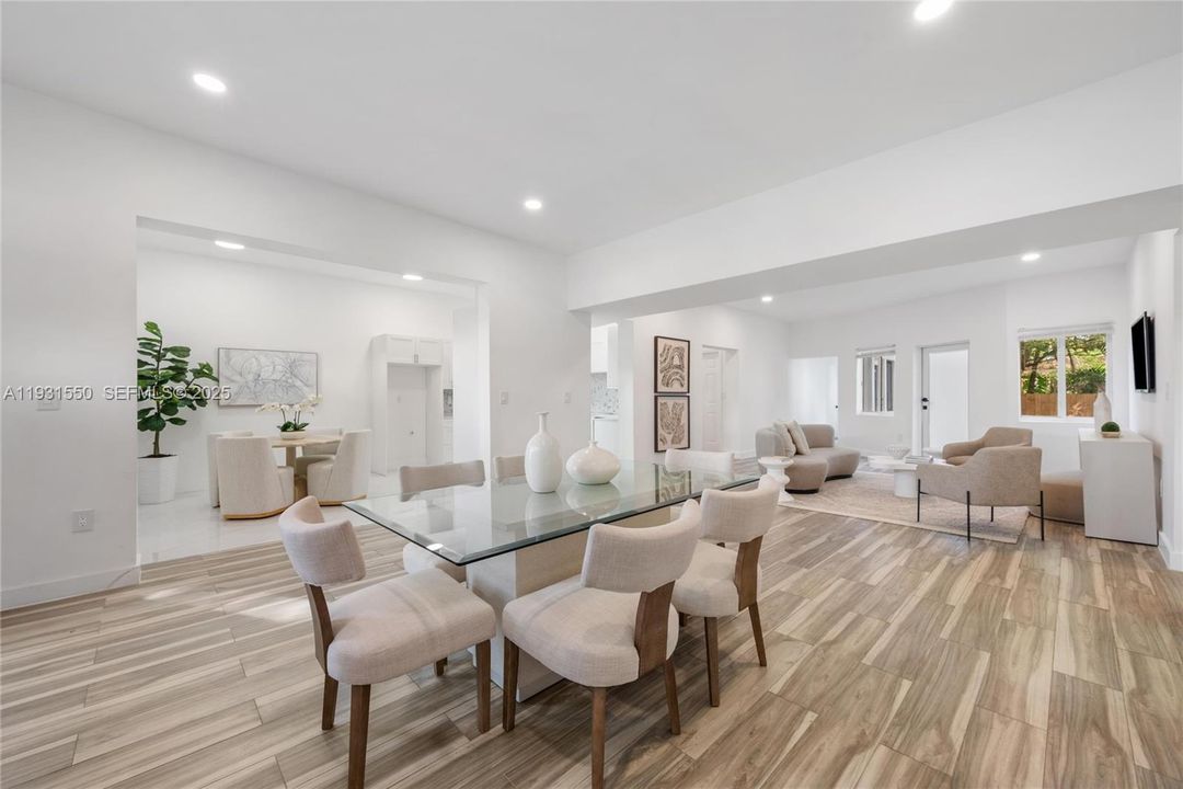 For Sale: $1,199,000 (5 beds, 5 baths, 1950 Square Feet)