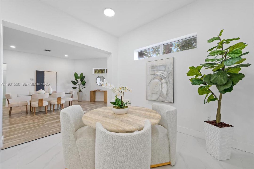 For Sale: $1,199,000 (5 beds, 5 baths, 1950 Square Feet)